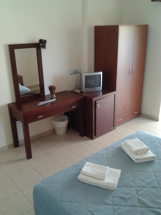 Ionion Star Hotel Tholon ภายนอก รูปภาพ