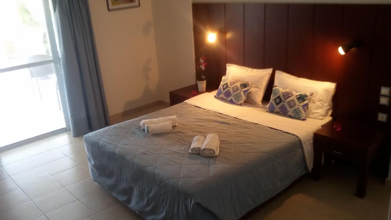 Ionion Star Hotel Tholon ภายนอก รูปภาพ