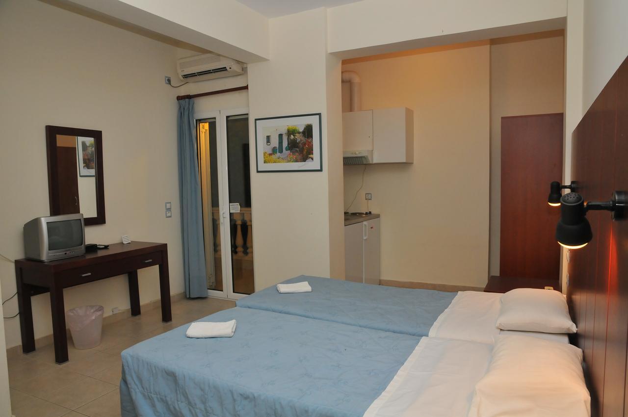 Ionion Star Hotel Tholon ภายนอก รูปภาพ